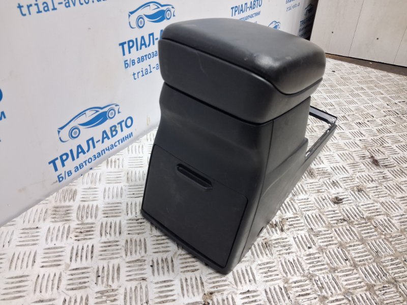 Подлокотник Grand Vitara 2005-2016 JT 2.0 Бензин J20A