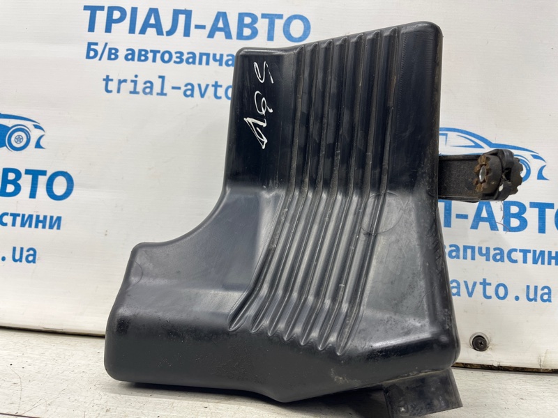 Резонатор воздушного фильтра Suzuki Grand Vitara 2005-2016 JT 2.0 Бензин J20A 1376165J00 Б/У