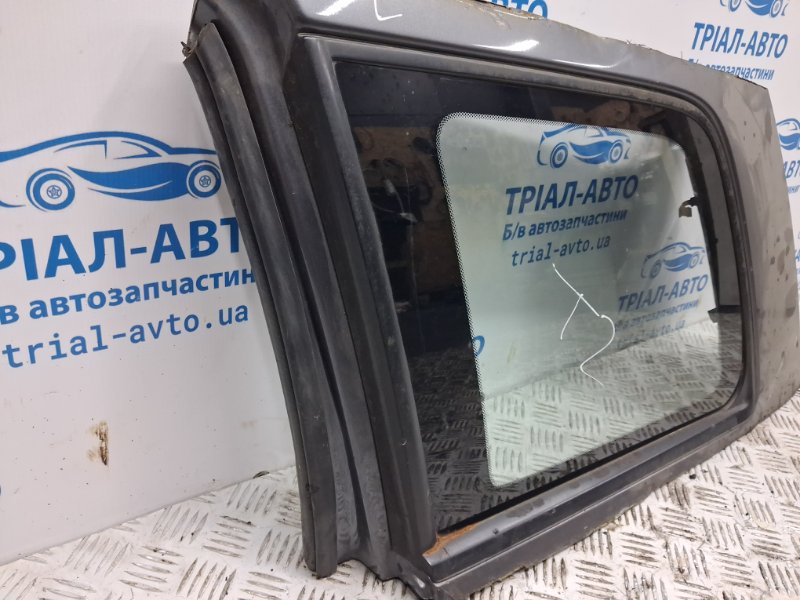 Стекло в кузов заднее левое Outlander 2003-2006 cu 2.4 бензин 4G69