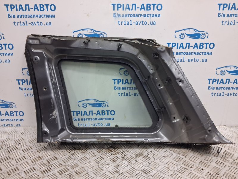 Стекло в кузов заднее правое Outlander 2003-2006 cu 2.4 бензин 4G69