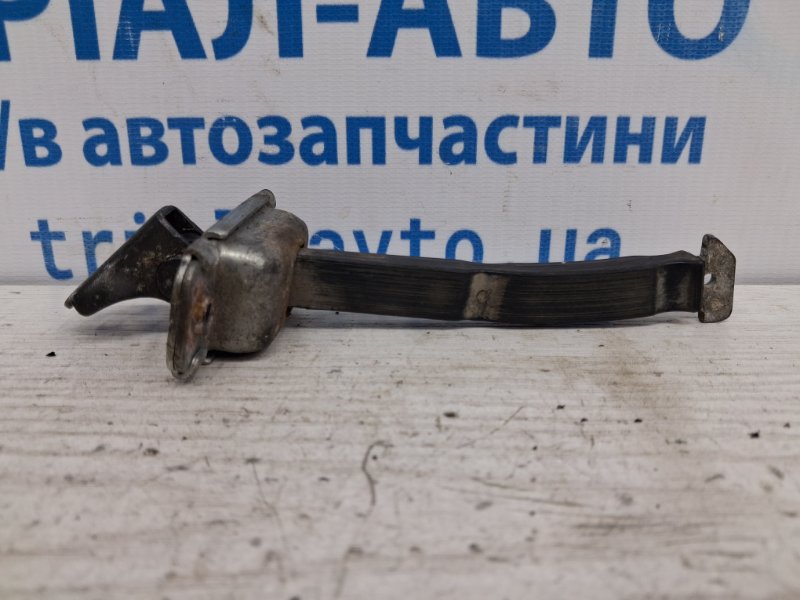 Ограничитель двери задний правый Hyundai I30 2011-2017 GD 1.6 diesel D4FB 79490A6000 Б/У
