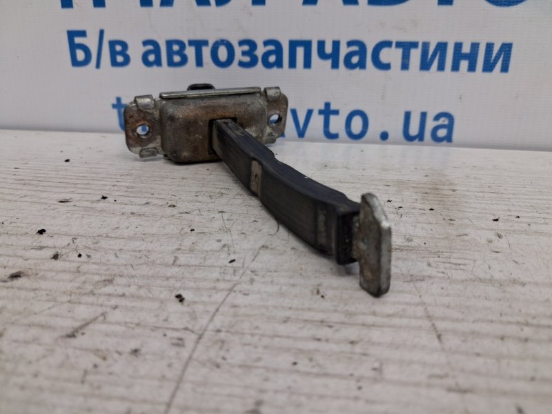 Ограничитель двери задний правый Hyundai I30 GD 1.6 diesel D4FB