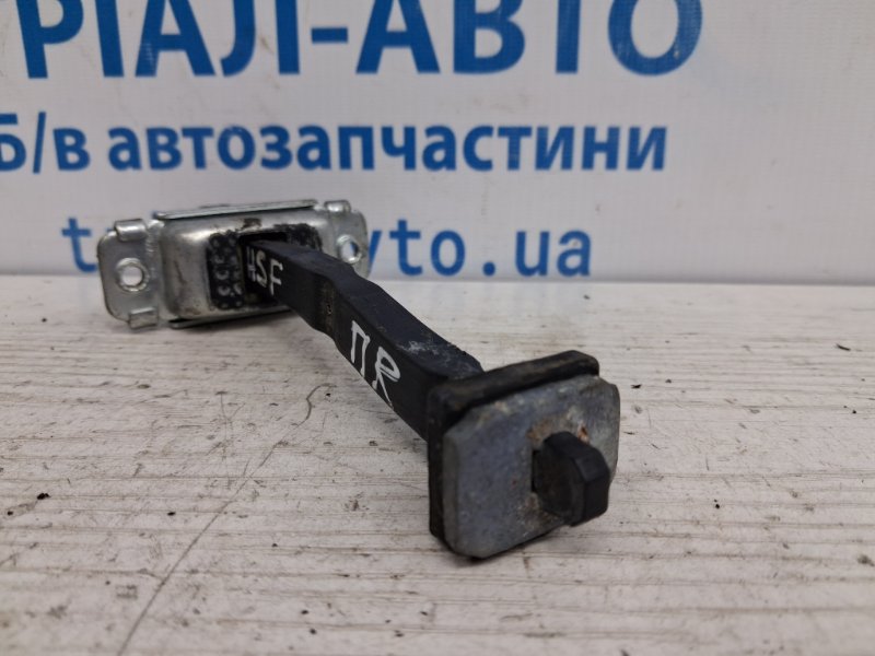 Ограничитель двери передний правый Hyundai Santa fe CM 2.2 diesel D4HB