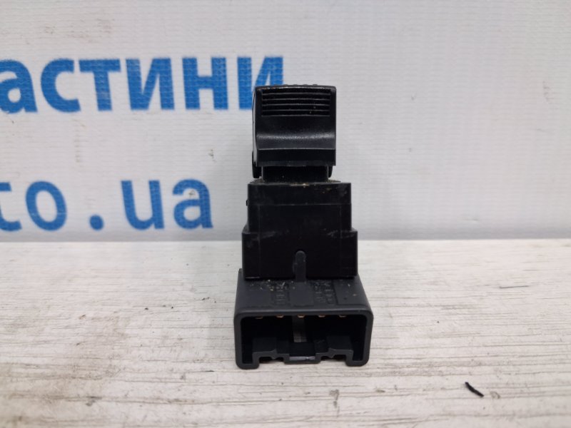 Кнопка стеклоподъемника Suzuki Grand Vitara JT 2.0 Бензин J20A