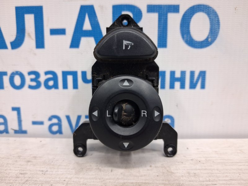 Корректор зеркал Hyundai Santa fe 2005-2012 CM 2.2 diesel D4HB 935732B100 Б/У
