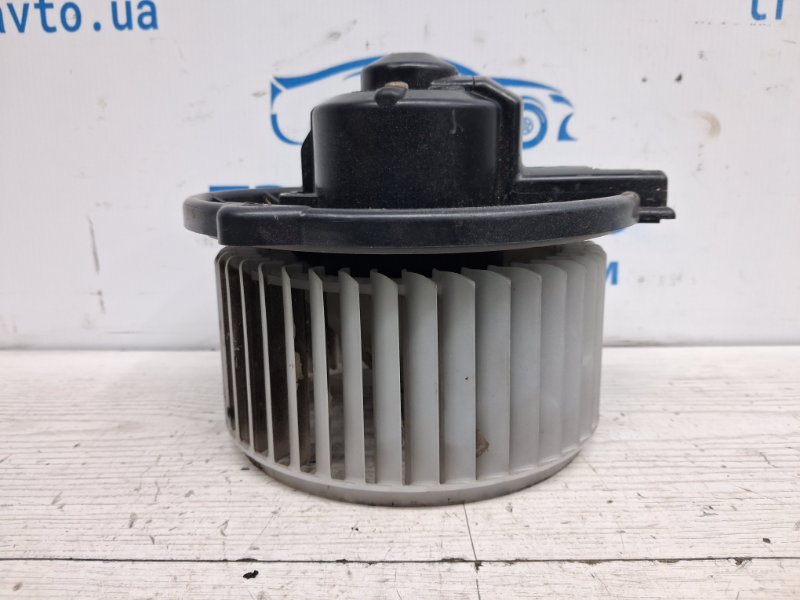 Моторчик печки Toyota Prado 2002-2009 J120 3.0 Diesel 1KDFTV 8710335040 Б/У