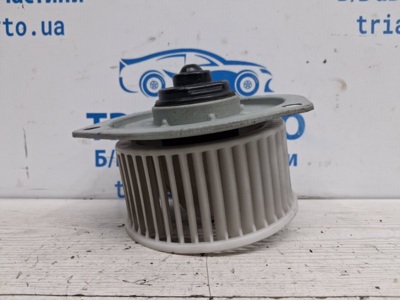 Моторчик печки Mitsubishi Pajero Wagon 2006-2022 4 3.2 Дизель 4M41 7802A136 Б/У