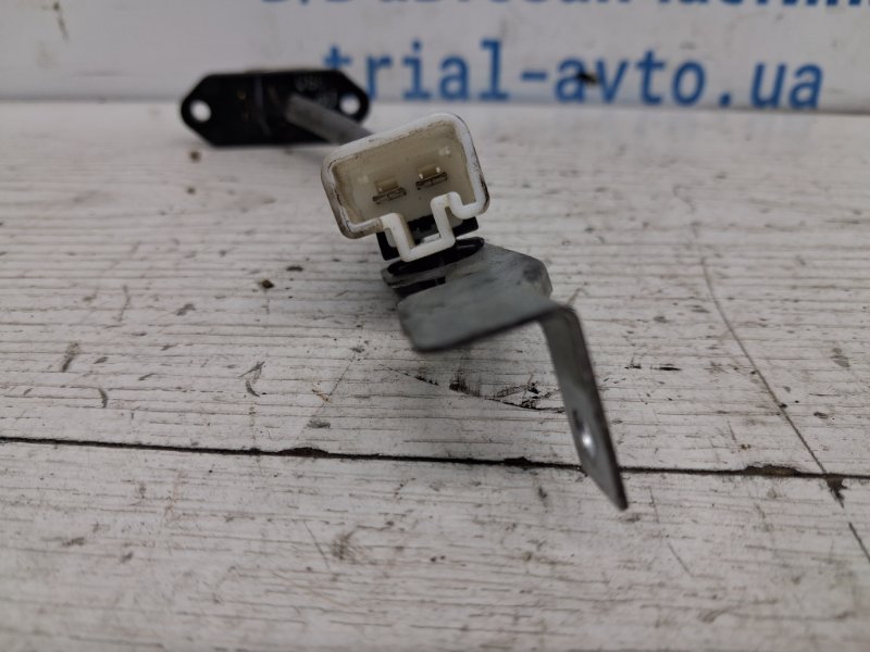 Резистор печки Toyota Land Cruiser J100 4.7