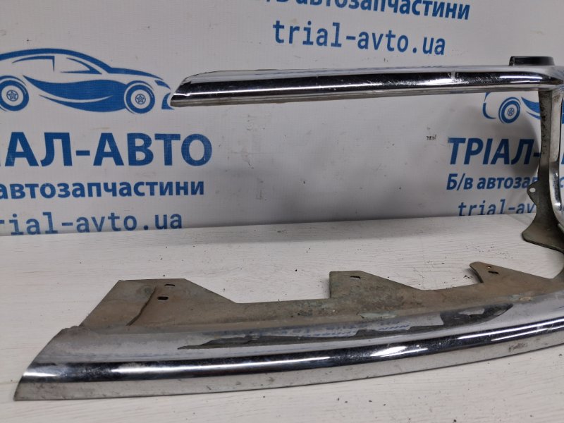 Накладка левая Mitsubishi Pajero Sport K9 2.5 Diesel 4D56