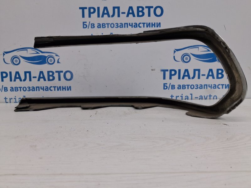 Накладка правая Pajero Sport 1996-2008 K9 3.0 бензин 6G72