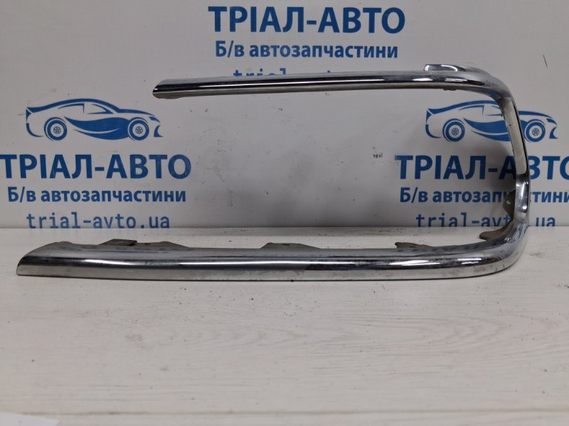 Накладка левая Mitsubishi Pajero Sport 1996-2008 K9 3.0 бензин 6G72 MR563371 Б/У