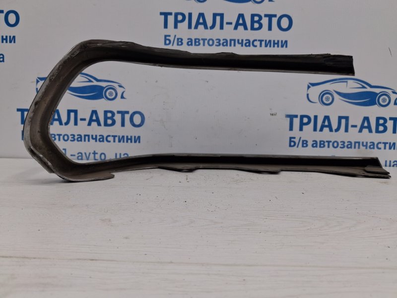 Накладка левая Pajero Sport 1996-2008 K9 3.0 бензин 6G72