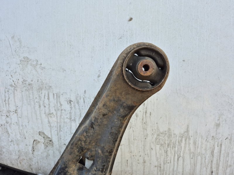 Рычаг задней подвески продольный левый Lancer 2003-2009 9 1.6 Бензин 4G18