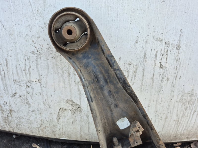 Рычаг задней подвески продольный левый Lancer 2003-2009 9 1.6 Бензин 4G18