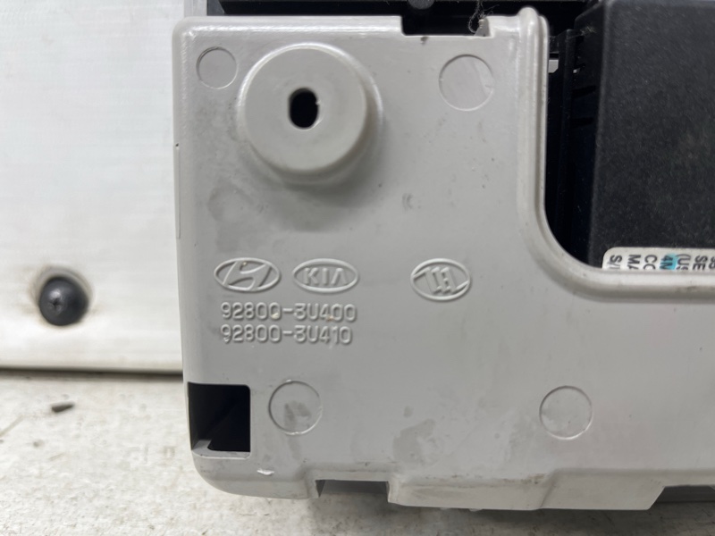 Плафон передний Kia Sportage SL 1.7 diesel D4FD