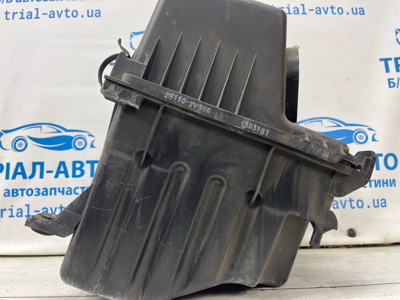 Корпус воздушного фильтра Kia Sportage 2010-2016 SL 1.7 diesel D4FD 281102Y300 Б/У
