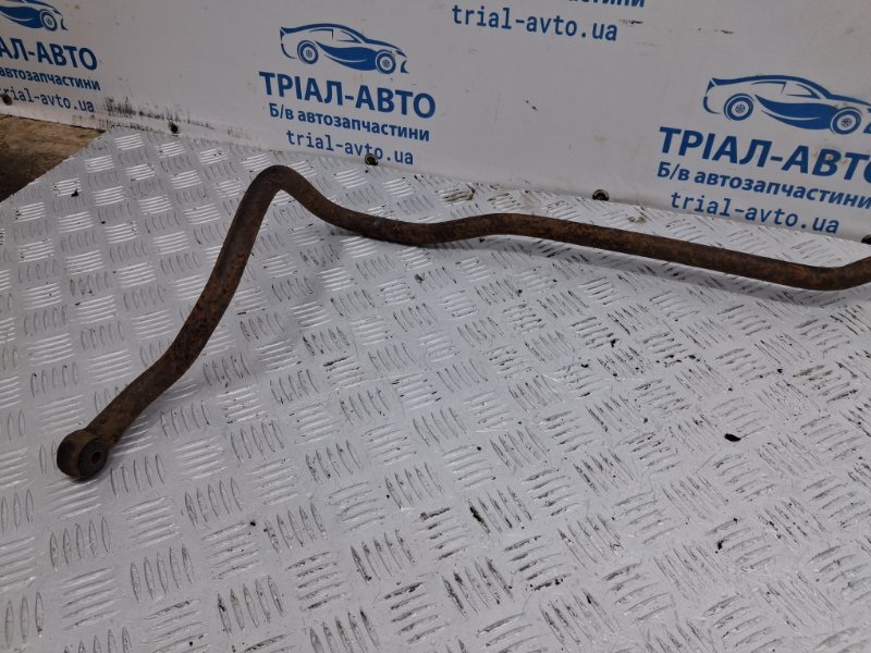 Стабилизатор задний Toyota Land Cruiser J100 4.7