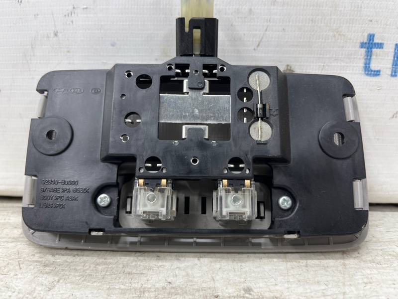 Плафон задний Sportage 2010-2016 SL 1.7 diesel D4FD Плафон задний Sportage 2010-2016 SL 1.7 diesel D4FD