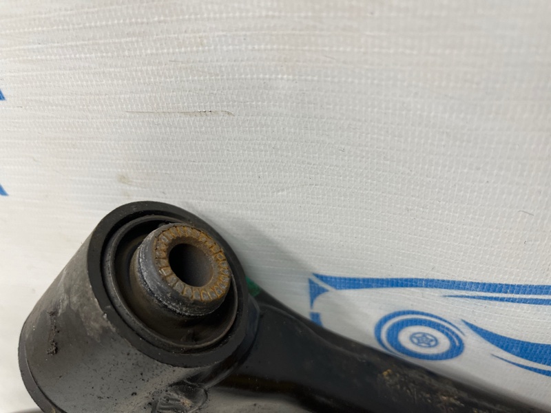 Рычаг передний нижний правый Sportage 2010-2016 SL 1.7 diesel D4FD