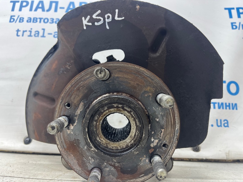 Кулак поворотный левый со ступицей Kia Sportage 2010-2016 SL 1.7 diesel D4FD 517153U000 Б/У