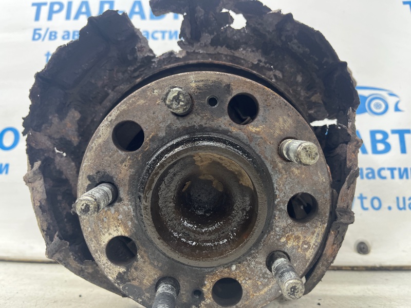 Цапфа задняя правая со ступицей Kia Sportage 2010-2016 SL 1.7 diesel D4FD 527203W000 Б/У