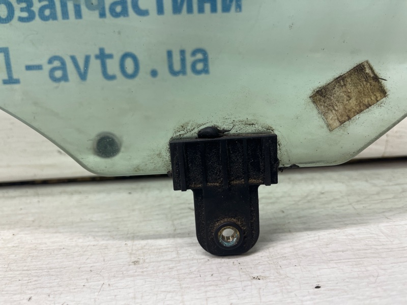 Стекло двери переднее левое Sportage 2010-2016 SL 1.7 diesel D4FD