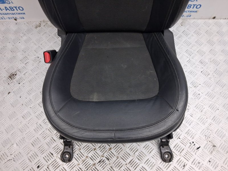 Сиденье переднее левое Kia Sportage SL 1.7 diesel D4FD