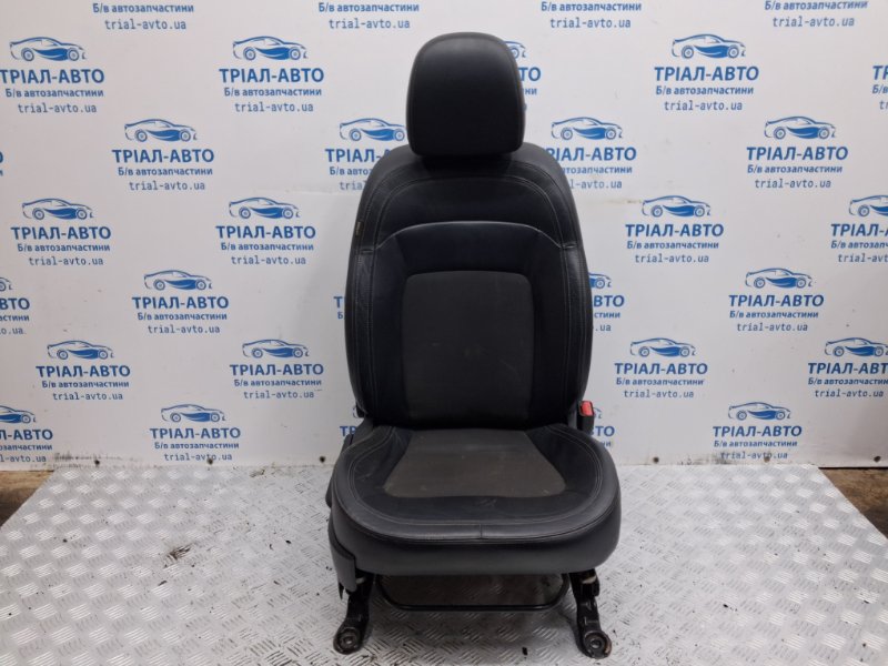 Сиденье переднее правое Kia Sportage 2010-2016 SL 1.7 diesel D4FD 881063U050EAR Б/У