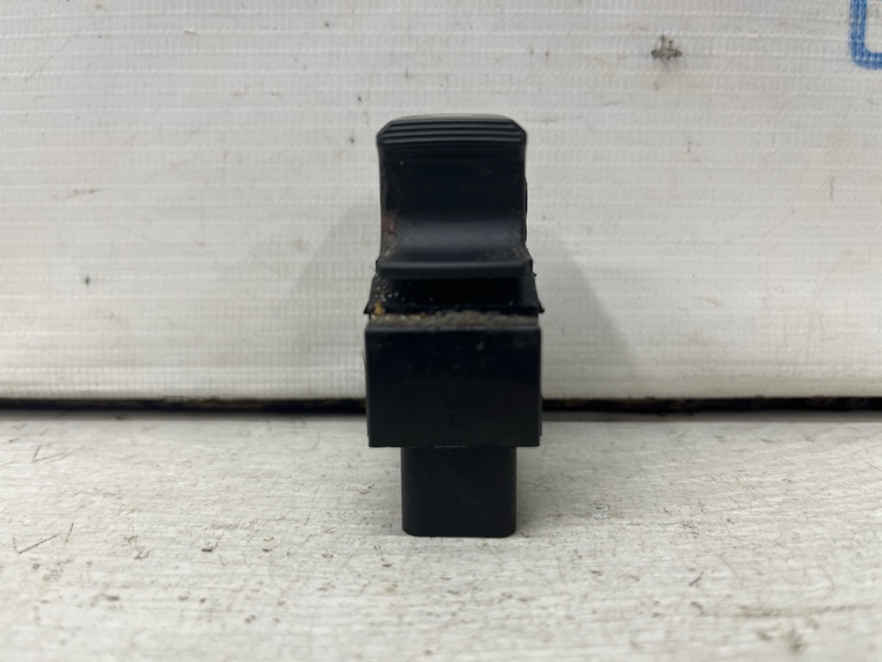 Кнопка стеклоподъемника Kia Sportage SL 1.7 diesel D4FD