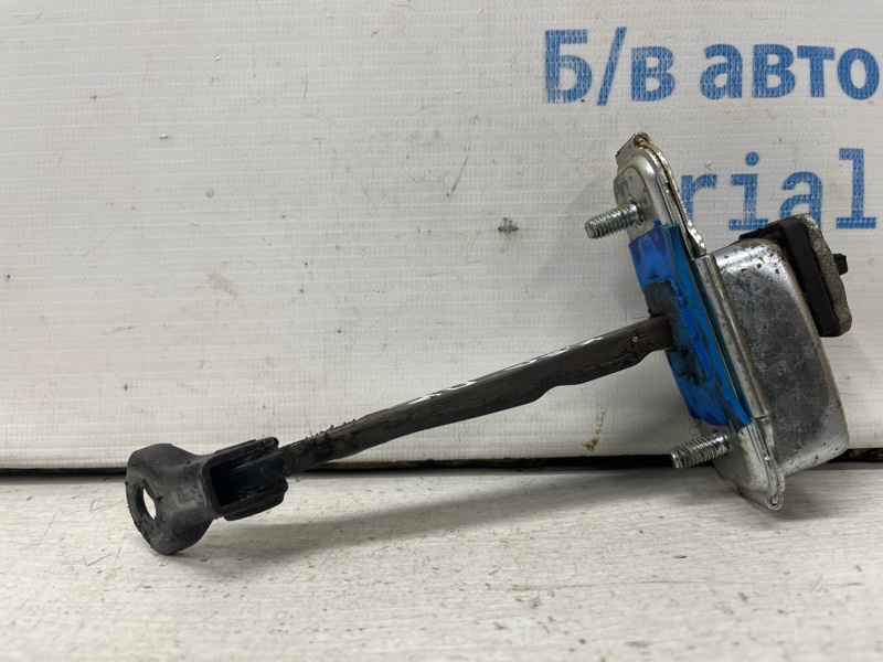 Ограничитель двери передний правый Kia Sportage SL 1.7 diesel D4FD