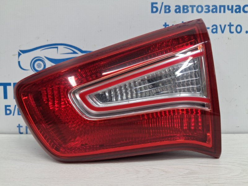 Фонарь задний внутренний правый Kia Sportage 2010-2016 SL 1.7 diesel D4FD 924063W010 Б/У