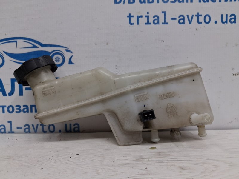 Бачок главного тормозного цилиндра Kia Sportage 2010-2016 SL 1.7 diesel D4FD 585112S900 Б/У