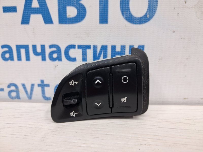 Кнопки руля Kia Sportage 2010-2016 SL 1.7 diesel D4FD 967003W050EQ Б/У