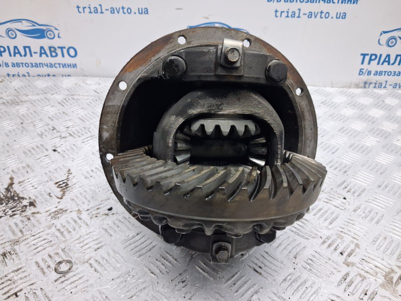 Редуктор задний Mitsubishi L200 KB 2.5 дизель 4D56U МКПП