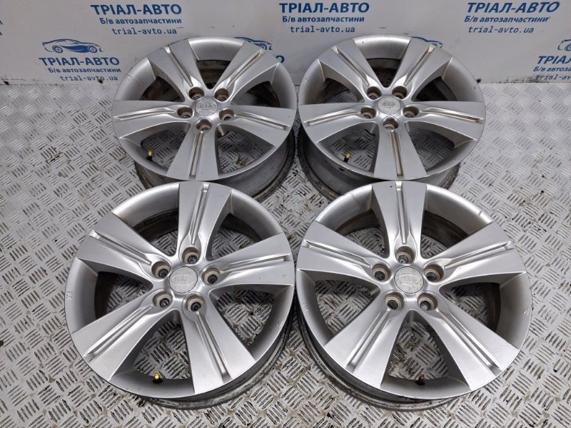 Запчасть диски титан комплект r17 Kia Sportage 2010-2016 SL 1.7 diesel D4FD 529103U200 Б/У Диски титан комплект R17 Kia Sportage 2010-2016 SL 1.7 diesel D4FD 529103U200 Б/У