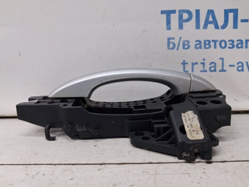 Ручка двери внешняя передняя левая