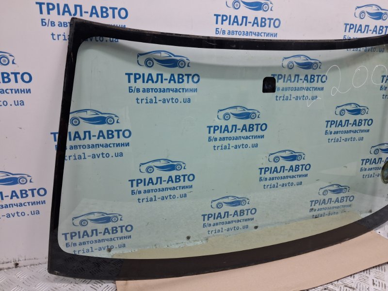 Стекло лобовое L200 2006-2015 KB 2.5 дизель 4D56U МКПП