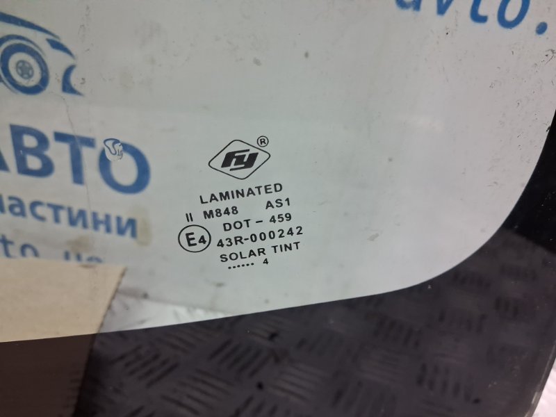 Стекло лобовое L200 2006-2015 KB 2.5 дизель 4D56U МКПП