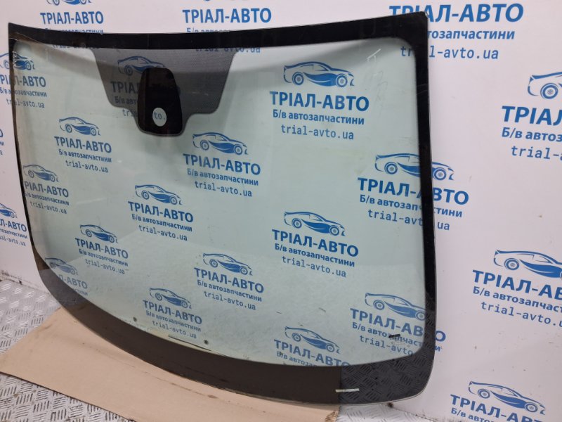 Стекло лобовое Mitsubishi Pajero Wagon 4 3.2 дизель