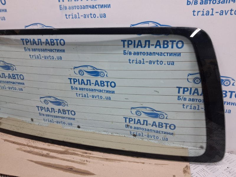 Стекло крышки багажника Toyota Land Cruiser J100 4.7 Стекло крышки багажника Toyota Land Cruiser J100 4.7