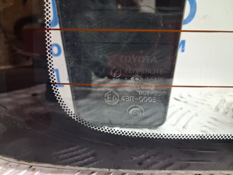 Стекло крышки багажника Land Cruiser 1998-2007 J100 4.7 Стекло крышки багажника Land Cruiser 1998-2007 J100 4.7