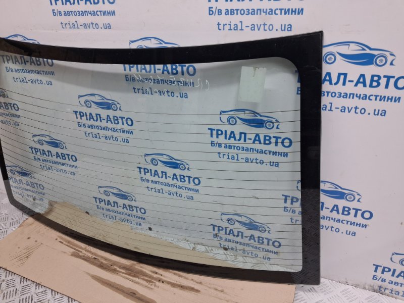Стекло в кузов заднее Chevrolet Cruze J300 1.6