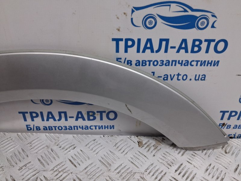 Накладка крыла передняя левая Mitsubishi Pajero Wagon 3 3.2 Дизель 4M41