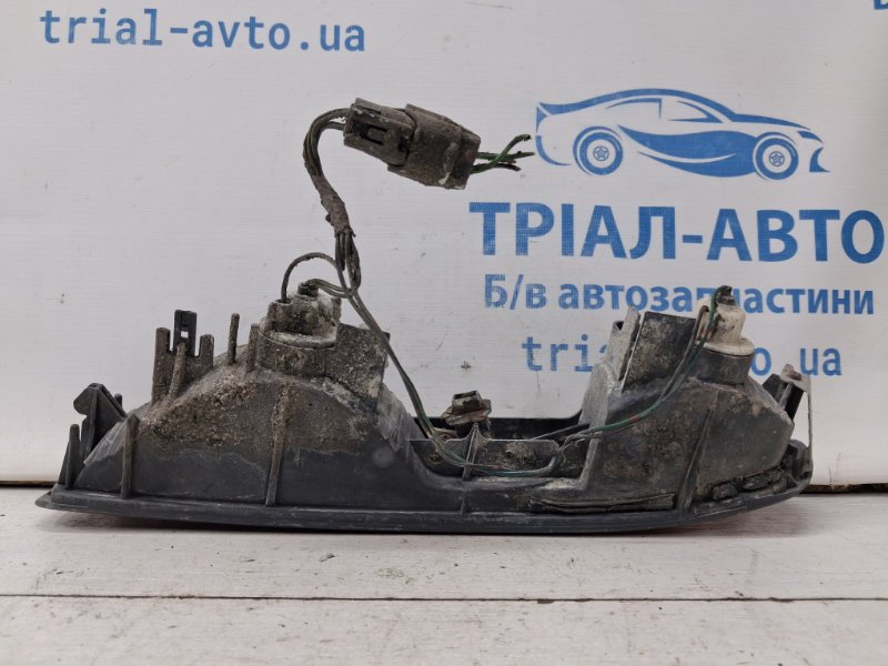 Катафот левый Mitsubishi Pajero Wagon 3 3.2 Дизель 4M41