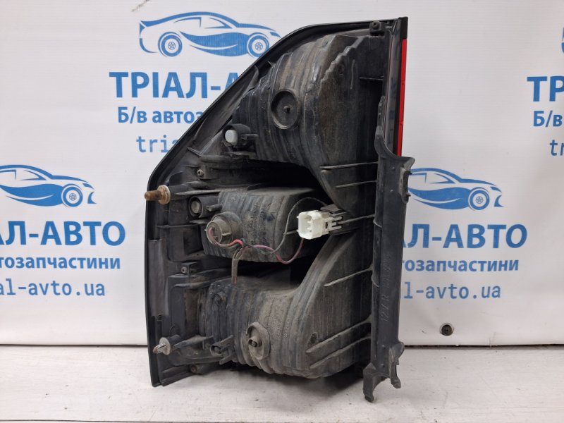Фонарь задний внешний правый Pajero Wagon 1999-2006 3 3.2 Дизель 4M41
