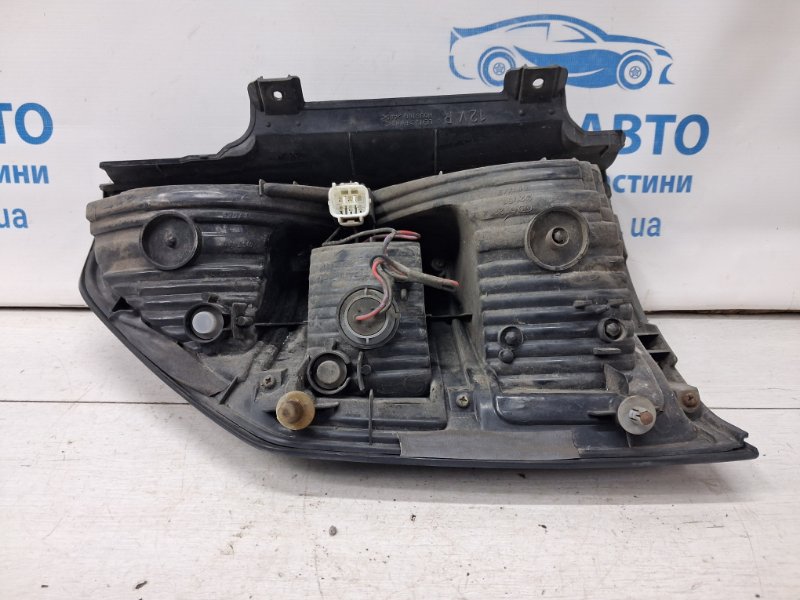 Фонарь задний внешний правый Pajero Wagon 1999-2006 3 3.2 Дизель 4M41