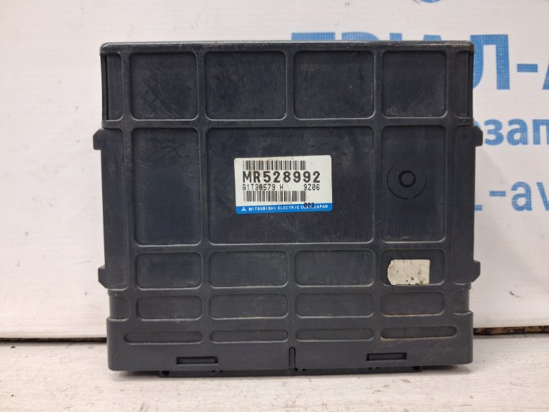 Запчасть блок управления Mitsubishi Pajero Wagon 1999-2006 3 3.2 Дизель 4M41 MR528992 Б/У Блок управления Mitsubishi Pajero Wagon 1999-2006 3 3.2 Дизель 4M41 MR528992 Б/У