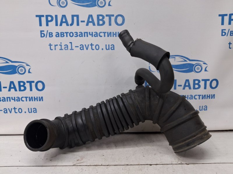 Патрубок воздушного фильтра Mitsubishi Pajero Wagon 3 3.2 Дизель 4M41