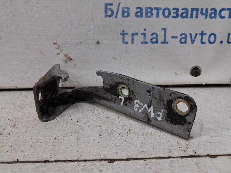 Петля капота левая Pajero Wagon 1999-2006 3 3.2 Дизель 4M41