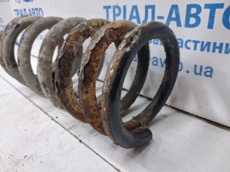 Пружина задняя Mitsubishi Pajero Wagon 3 3.2 Дизель 4M41